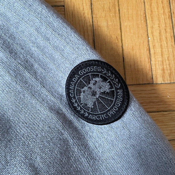Canada Goose Crewneck Sweater - Picture 2 of 7